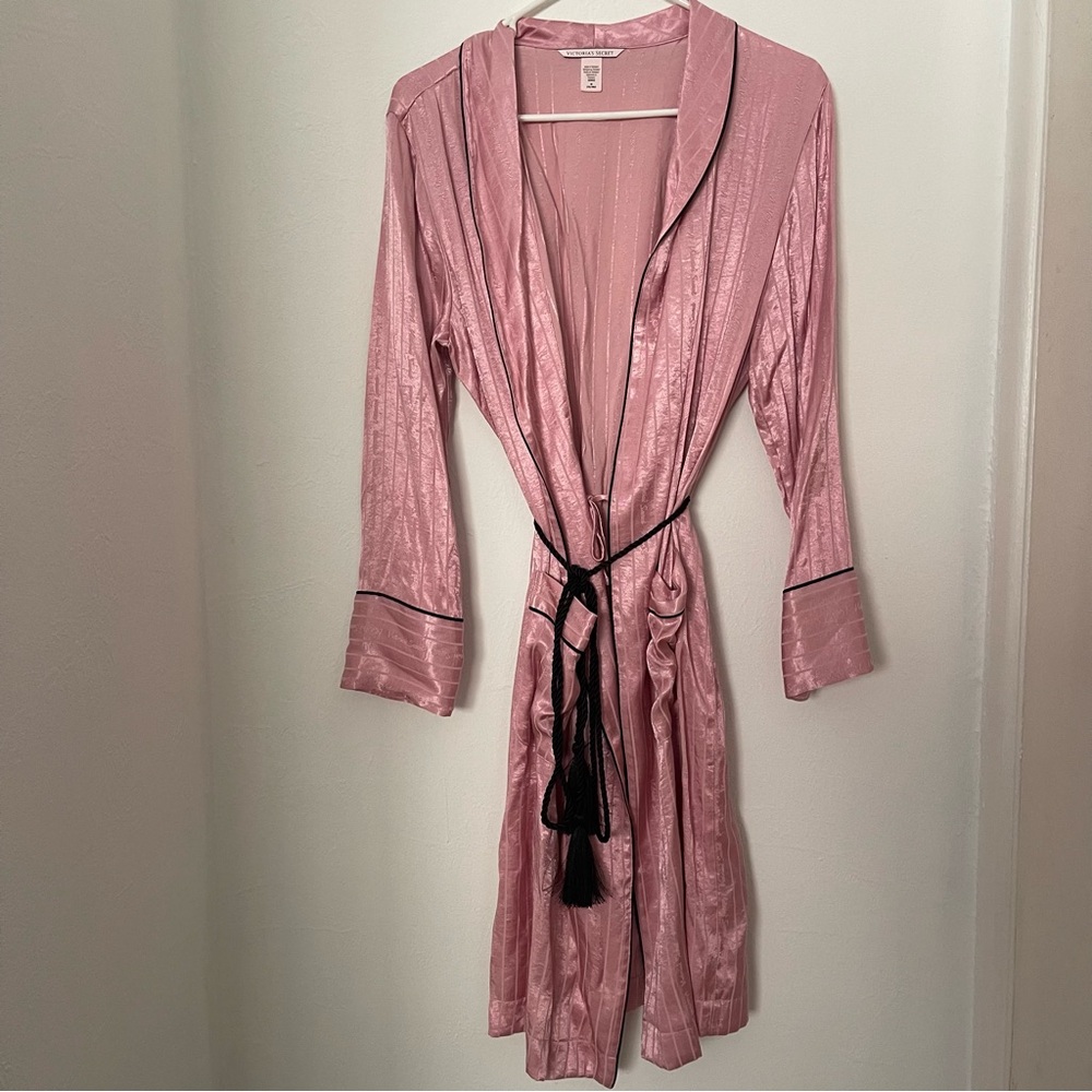 Victoria’s Secret Silk Pinstriped Robe (Medium)